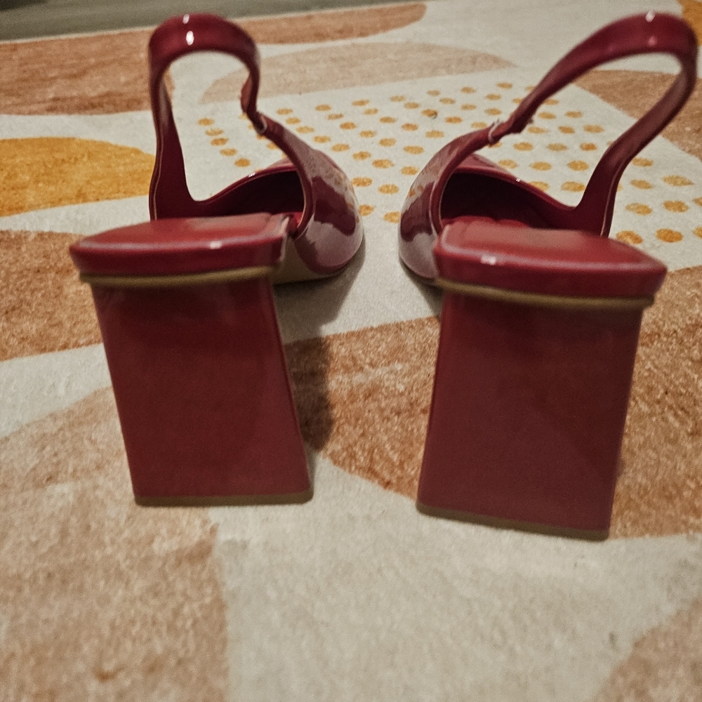 BCBGeneration Red TRINA Slingback Block Heel Pumps NW/O Box Sz 7.5 - Picture 3 of 9